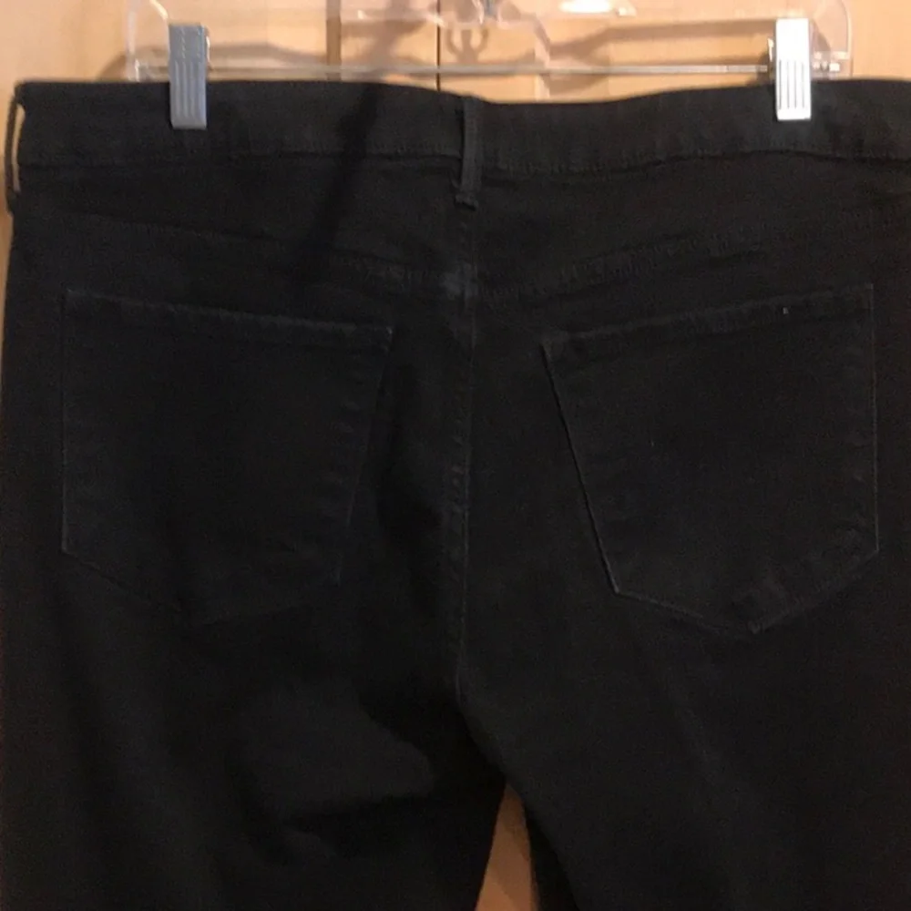 Old Navy Mid-Rise Skinny Jeans - Picture 7 of 8